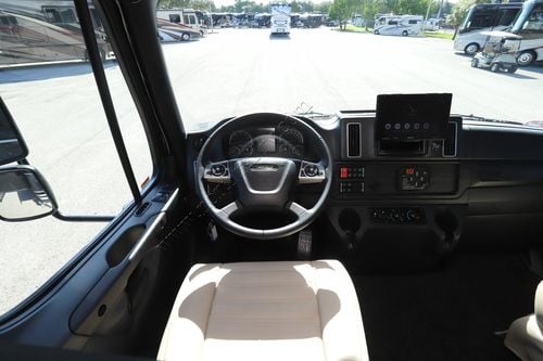 2026 Jayco Seneca Prestige 37K
