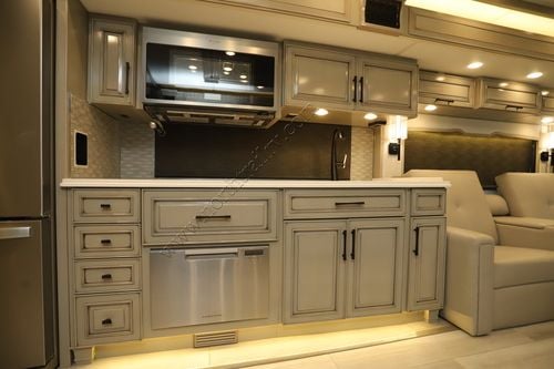 2024 Newmar London Aire 4521