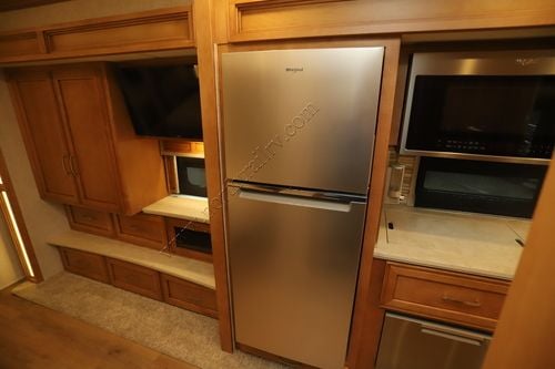 2024 Newmar Canyon Star 3947