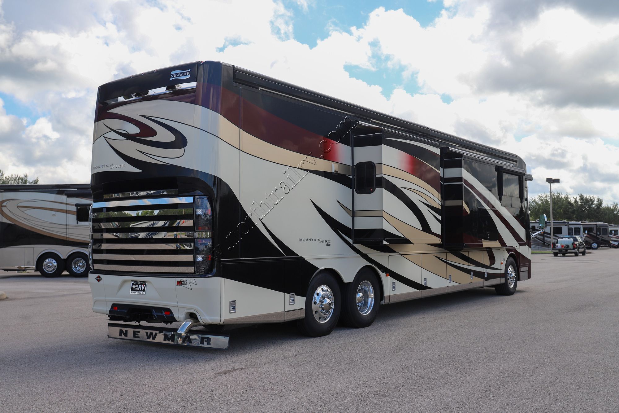 Used 2017 Newmar Mountain Aire 4519 Class A  For Sale