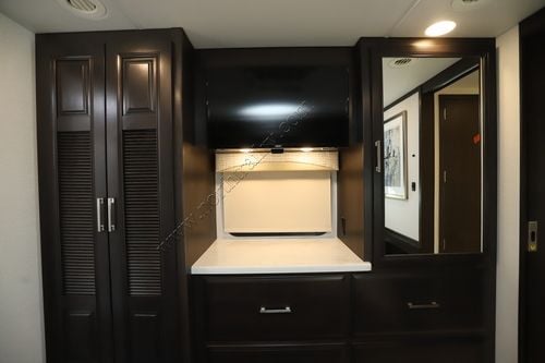 2026 Jayco Seneca Prestige 37K