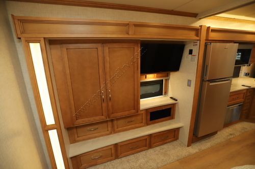 2024 Newmar Canyon Star 3947