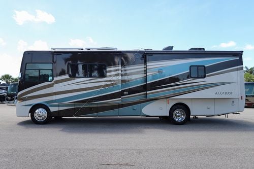 2017 Tiffin Motor Homes Allegro 34PA