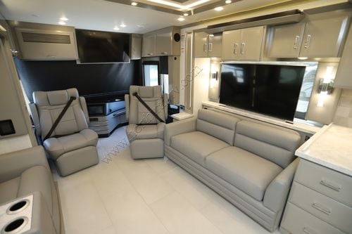 2026 Newmar Mountain Aire 4551