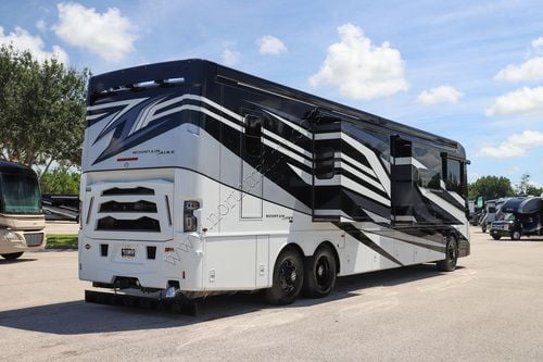 2026 Newmar Mountain Aire 4551