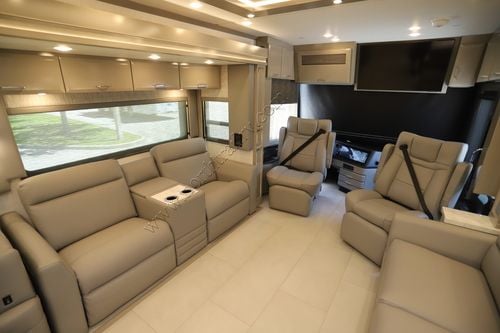2026 Newmar Mountain Aire 4551