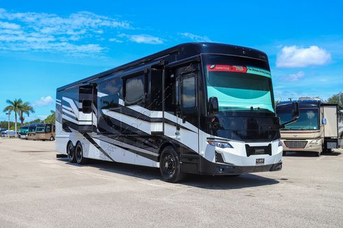 2026 Newmar Mountain Aire 4551
