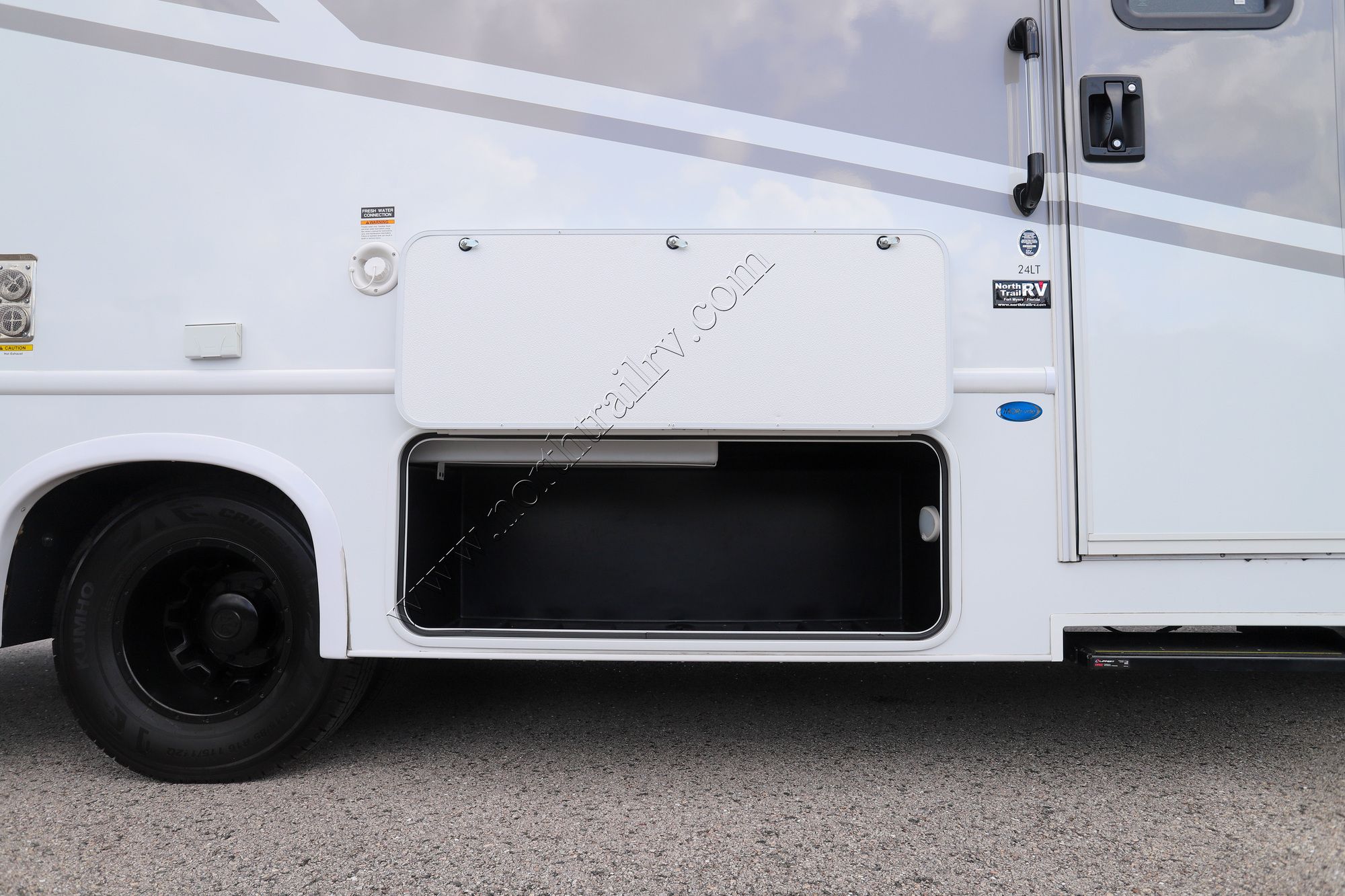 Used 2025 Thor Chateau 24LT Class C  For Sale