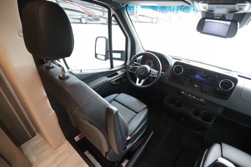 2025 Thor Chateau 24LT