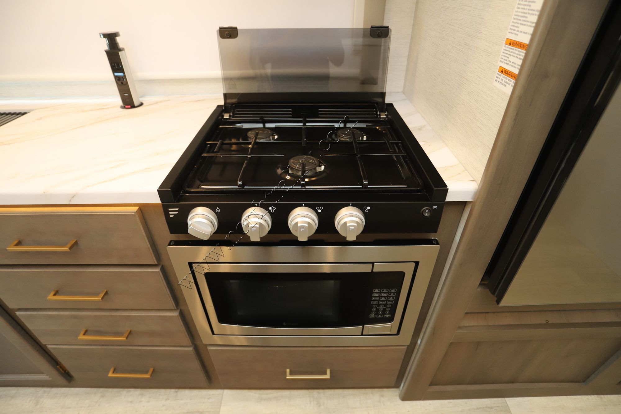 Used 2025 Thor Chateau 24LT Class C  For Sale