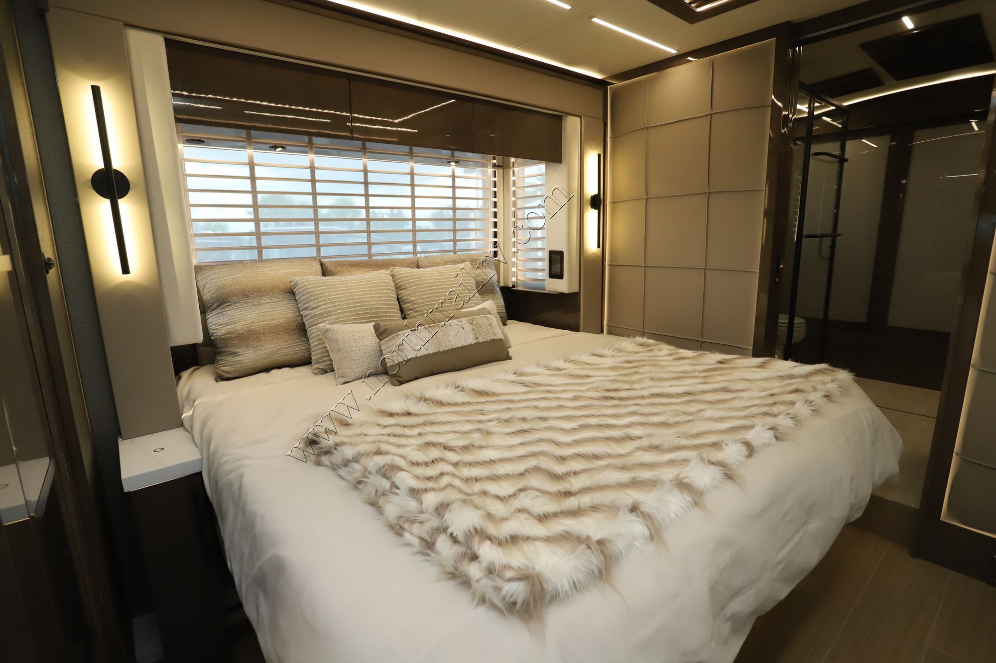 New 2026 Newmar King Aire 4531 Class A  For Sale