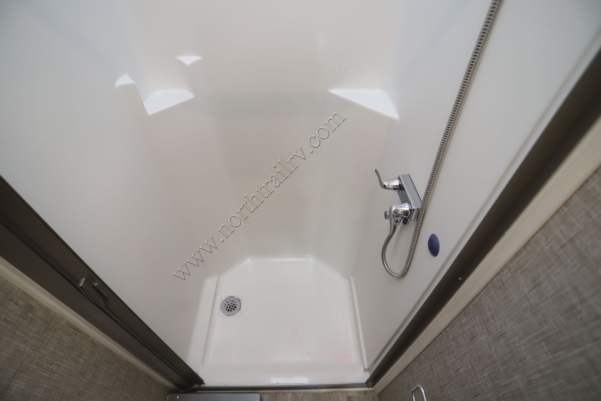 New 2026 Tiffin Motor Homes Wayfarer 25XPW Class C  For Sale
