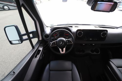 2025 Thor Chateau 24LT