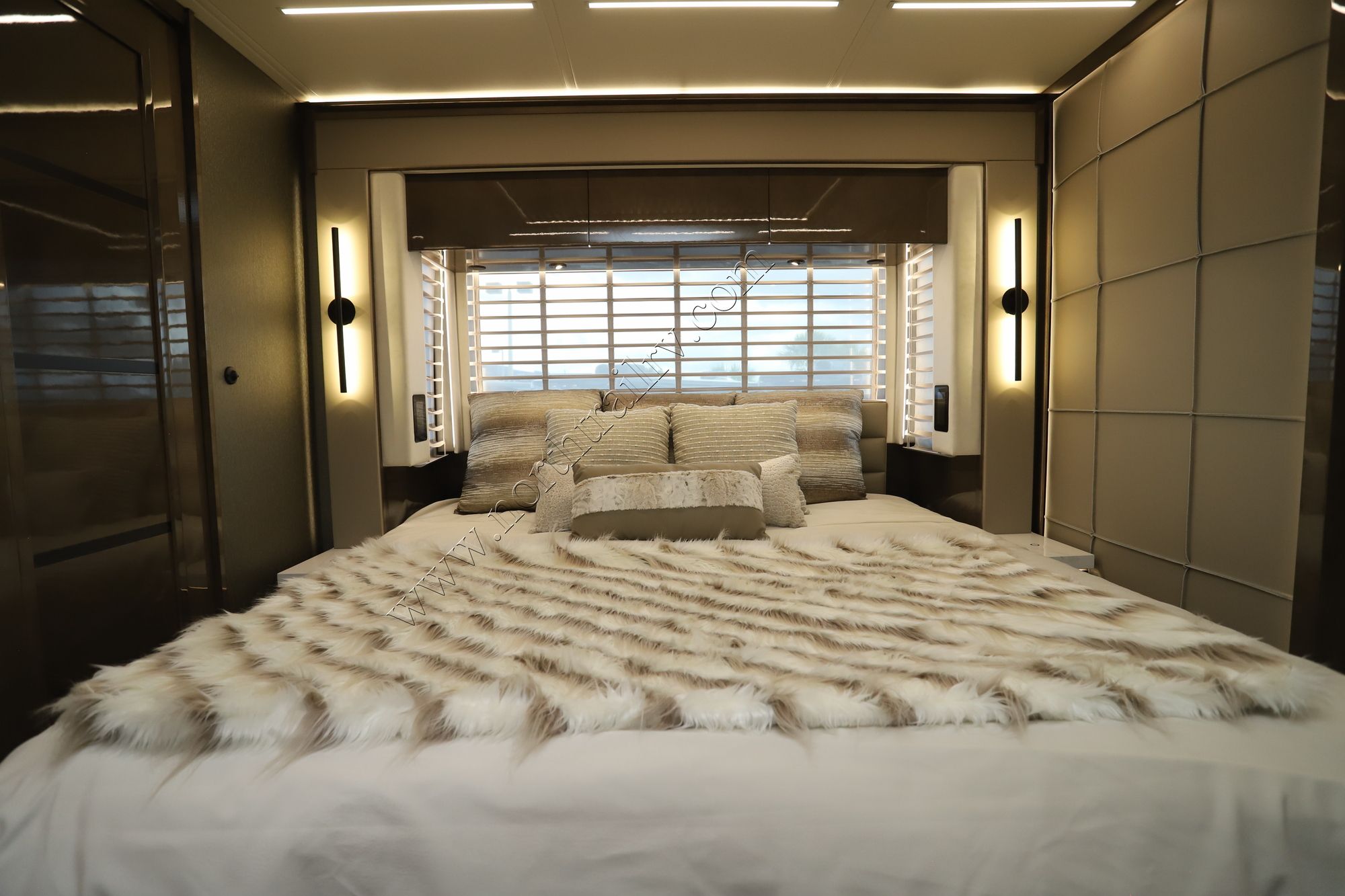 New 2026 Newmar King Aire 4531 Class A  For Sale
