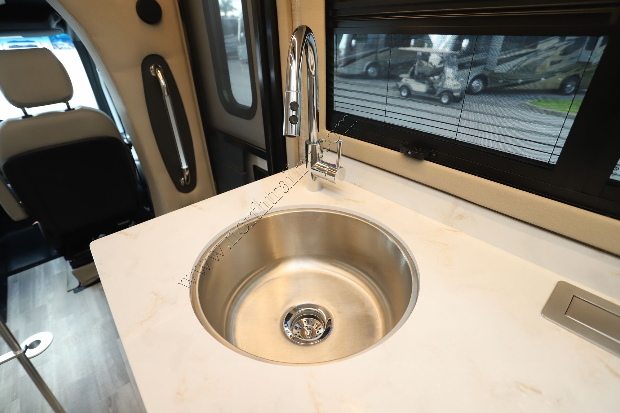 New 2026 Tiffin Motor Homes Wayfarer 25XPW Class C  For Sale