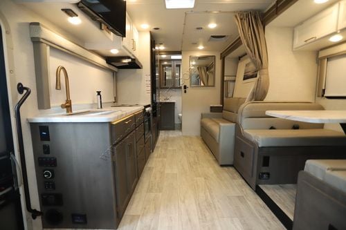 2025 Thor Chateau 24LT