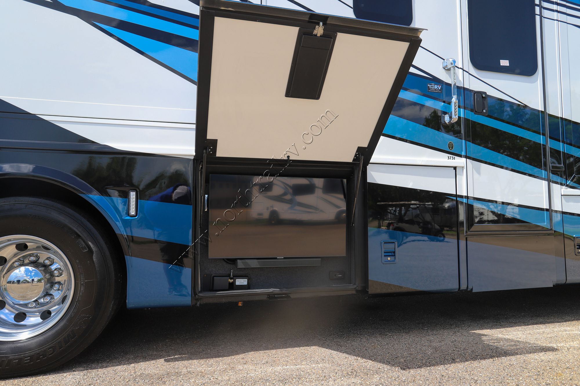 Used 2024 Newmar Super Star 3731 Super C  For Sale