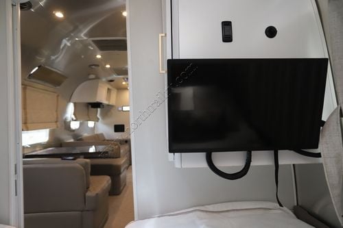 2023 Airstream Classic 33FBT