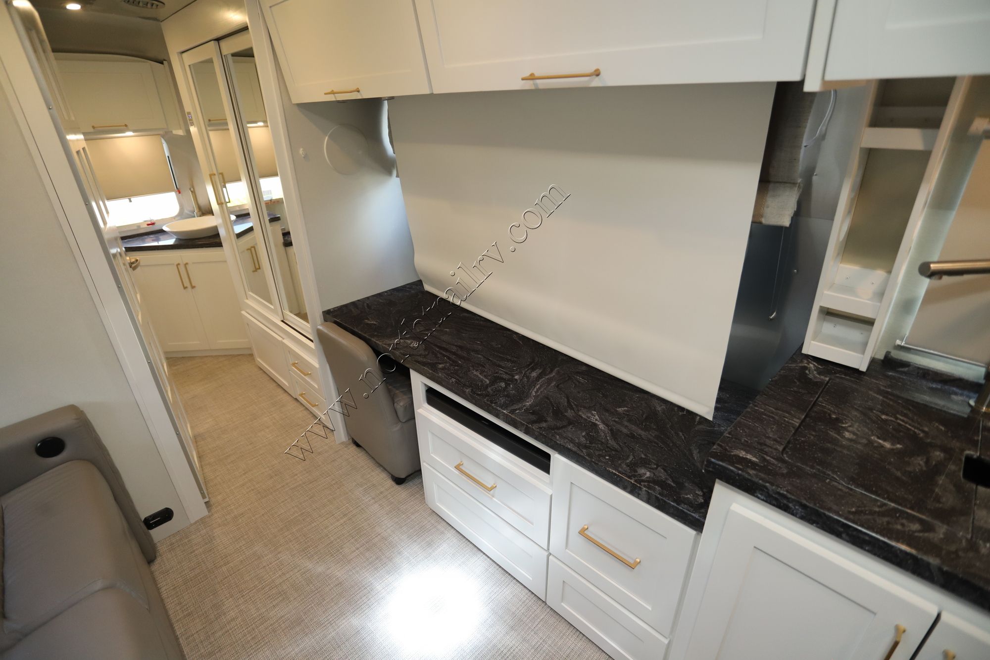 2023 Airstream Classic 33FBT Travel Trailer Used  For Sale