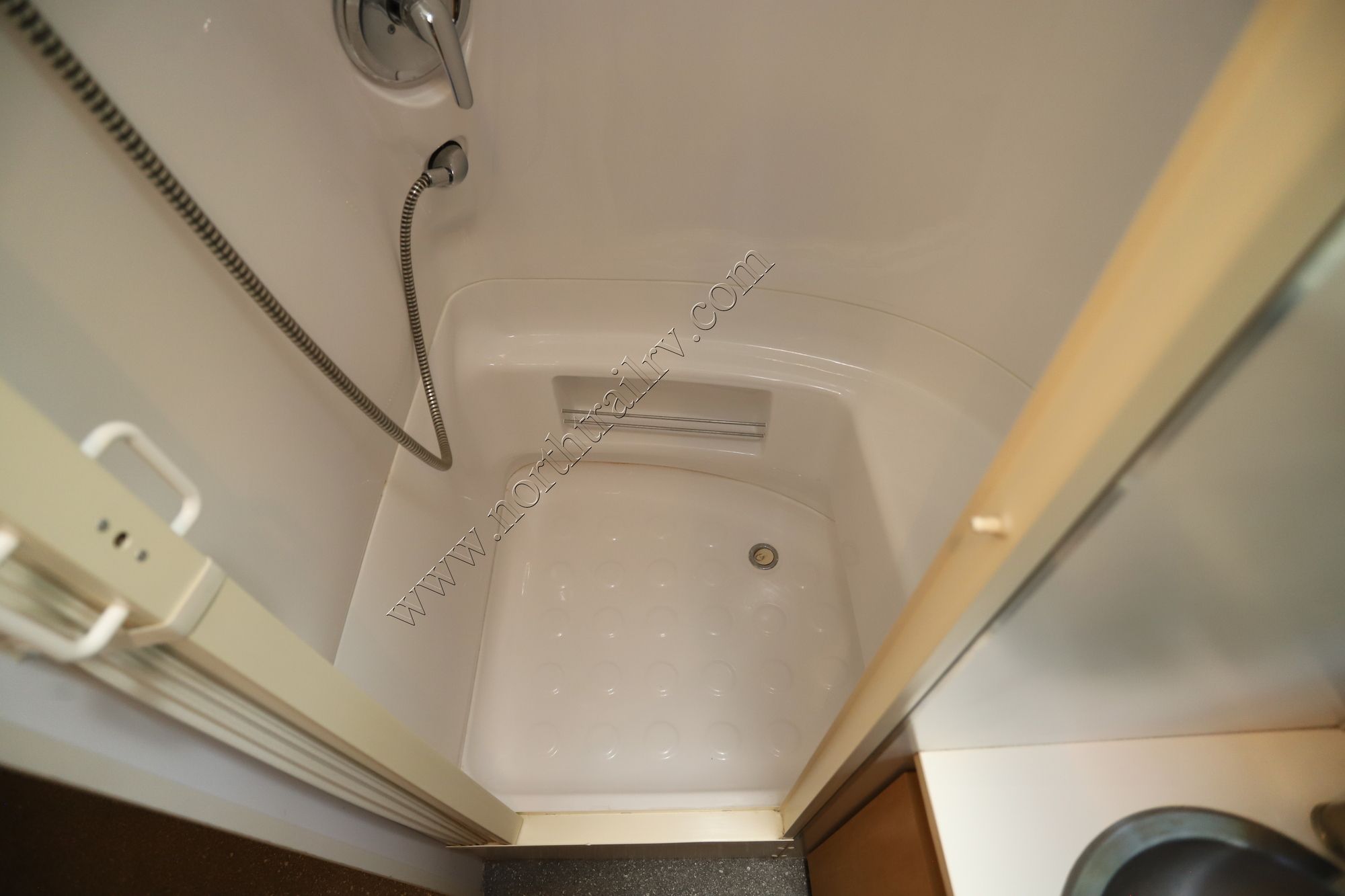 Used 2009 Airstream Sport 17FD Travel Trailer  For Sale