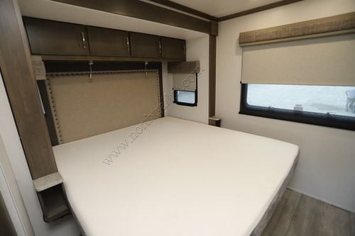 2024 Dynamax Europa 32KD