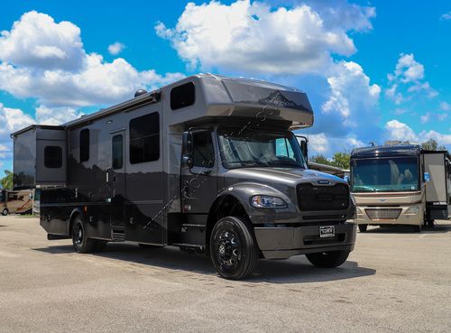 2024 Dynamax Europa 32KD