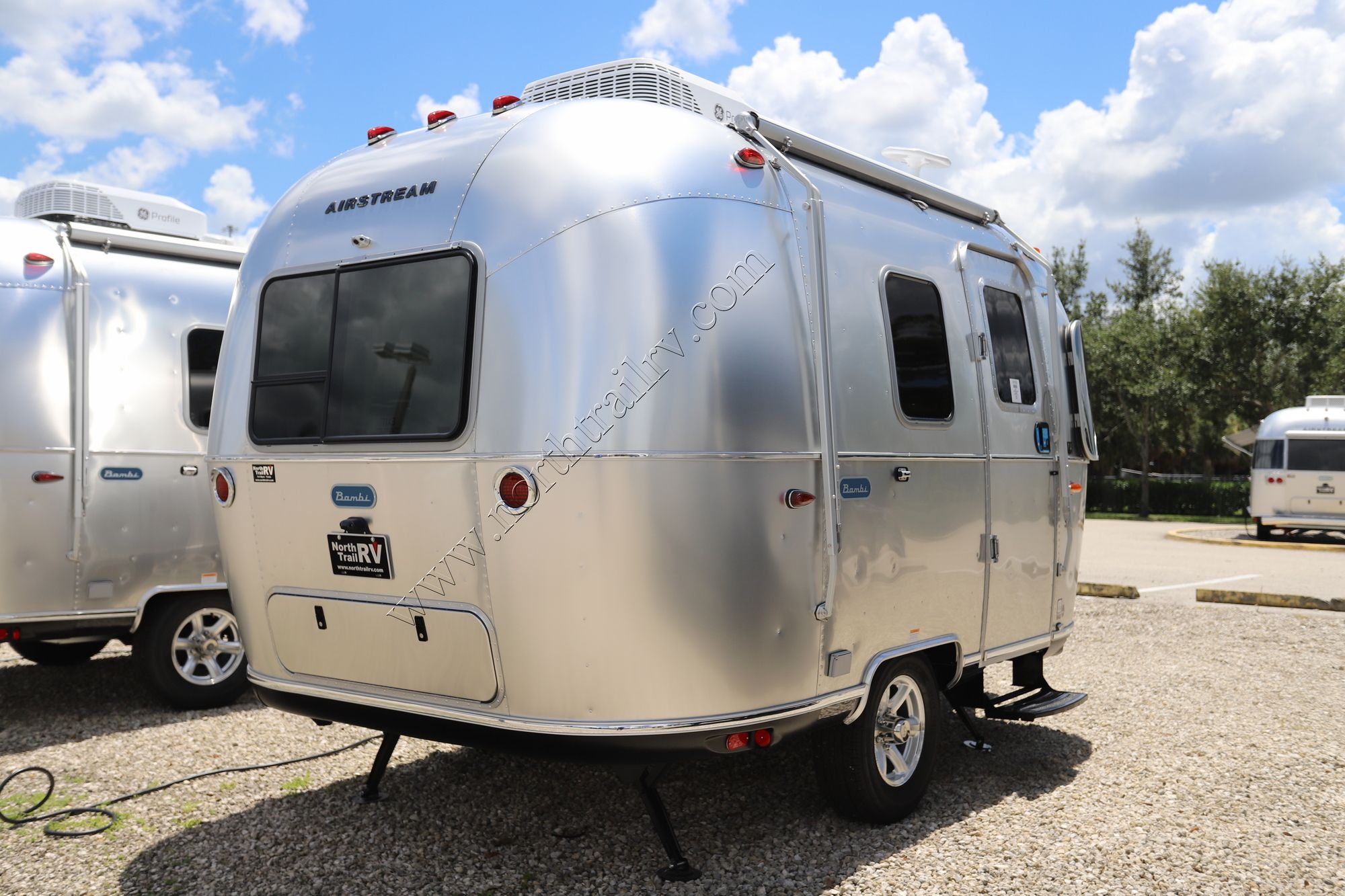 New 2026 Airstream Bambi 16RB Travel Trailer  For Sale
