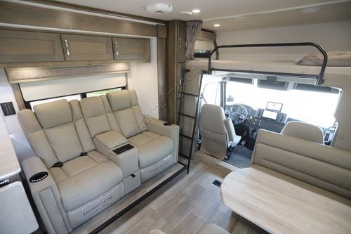 2024 Dynamax Europa 32KD