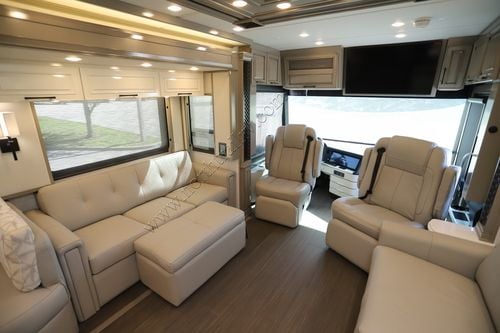 2026 Newmar London Aire 4540