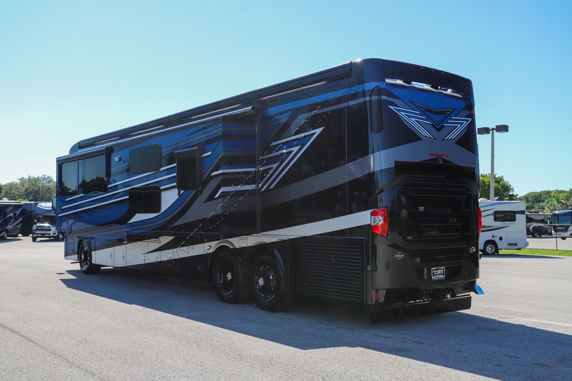 New 2026 Newmar London Aire 4540 Class A  For Sale