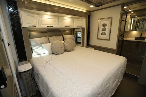 2026 Newmar London Aire 4540