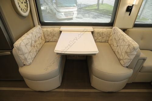 2026 Newmar London Aire 4540