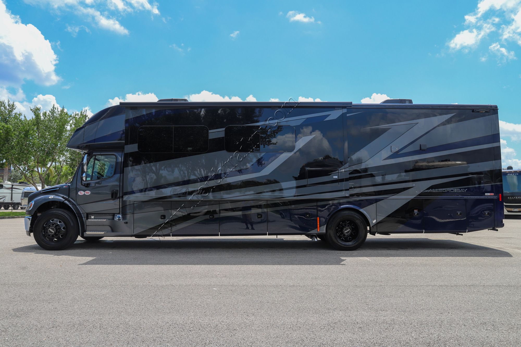 Used 2025 Tiffin Motor Homes Allegro Bay 38AB Super C  For Sale