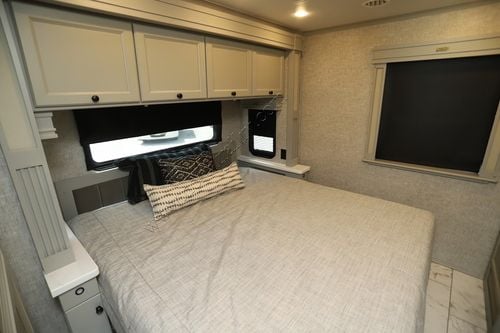 2025 Tiffin Motor Homes Allegro Bay 38AB