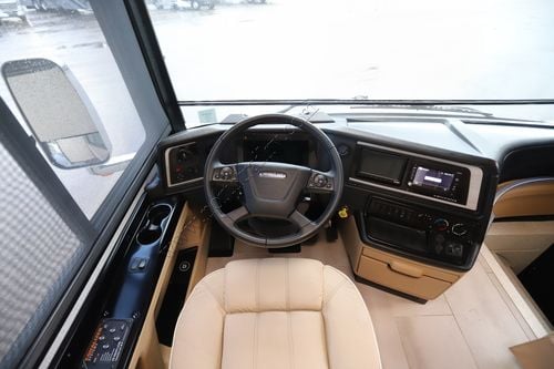 2020 Newmar Ventana 3709