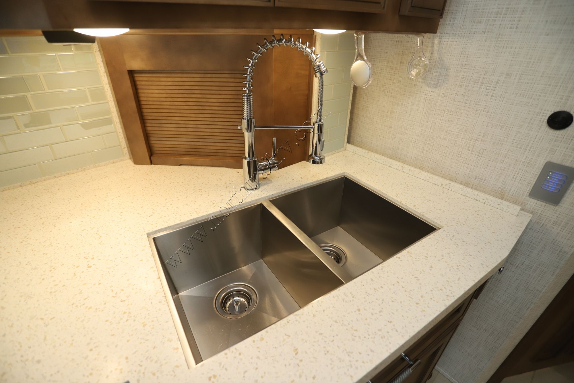 Used 2020 Newmar Ventana 3709 Class A  For Sale