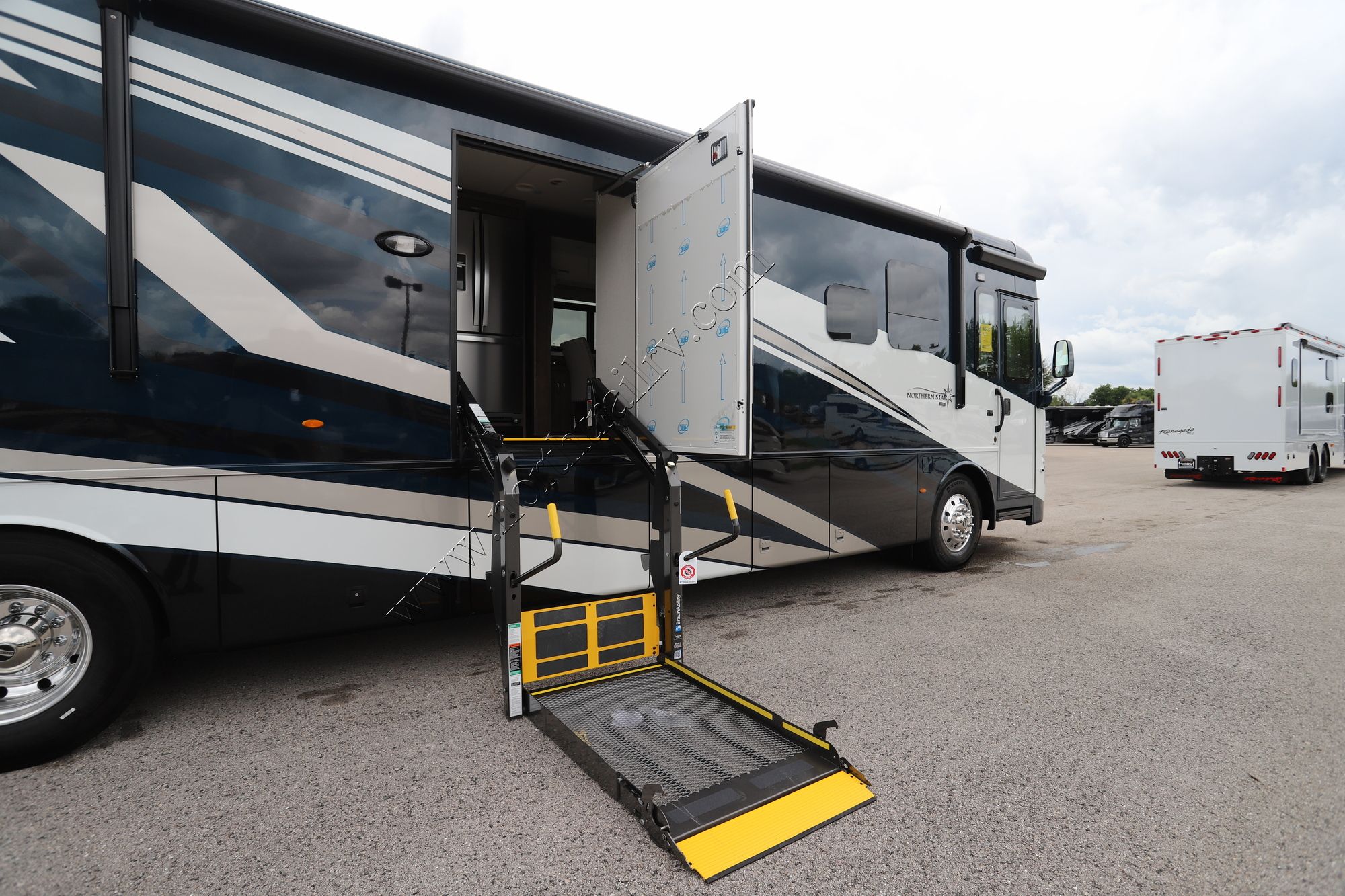 New 2026 Newmar Northern Star 4011 Class A  For Sale