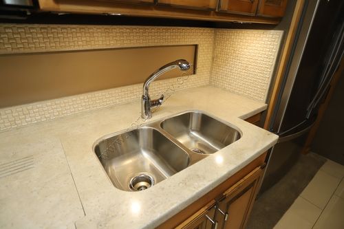 2019 Tiffin Motor Homes Allegro Red 37PA