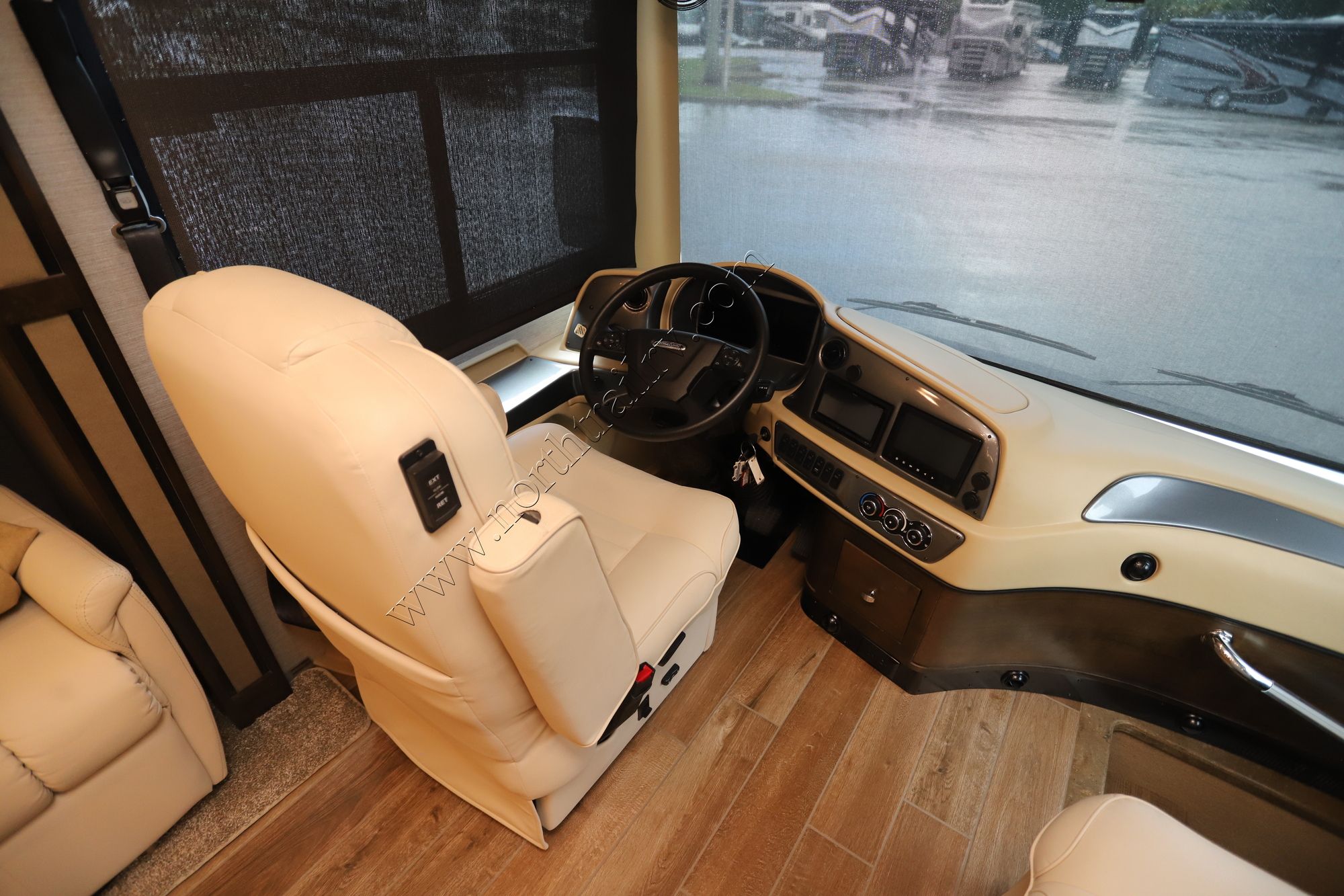Used 2021 Tiffin Motor Homes Allegro Red 33AA Class A  For Sale