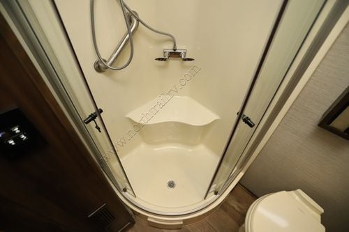 2021 Tiffin Motor Homes Allegro Red 33AA