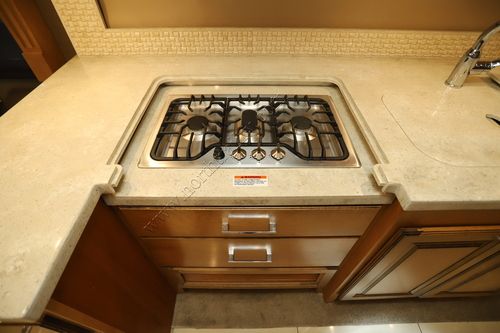 2019 Tiffin Motor Homes Allegro Red 37PA