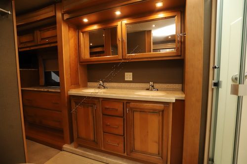 2019 Tiffin Motor Homes Allegro Red 37PA