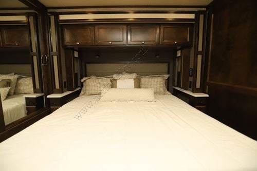 2021 Tiffin Motor Homes Allegro Red 33AA