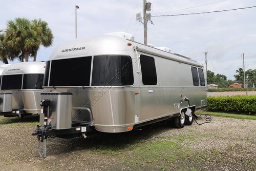 2026 Airstream International 27FB