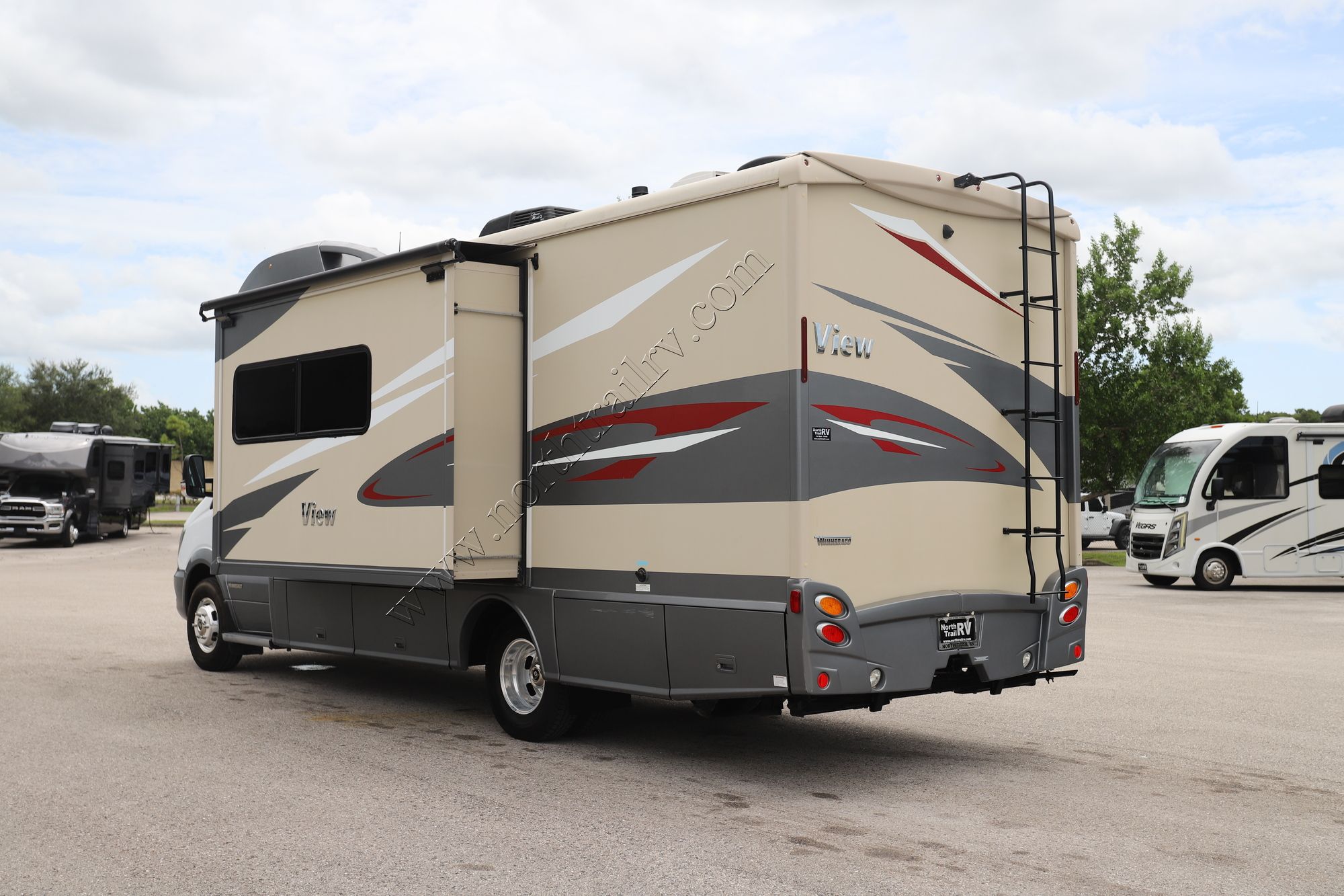 Used 2018 Winnebago View 24J Class C  For Sale