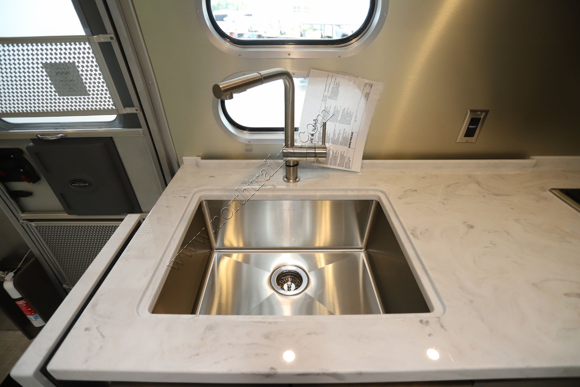 New 2026 Airstream Classic 30RB Travel Trailer  For Sale