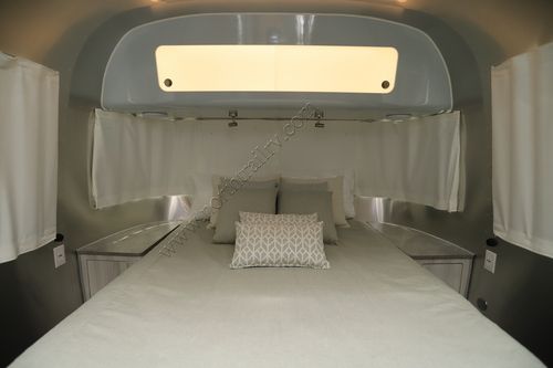 2026 Airstream International 27FB