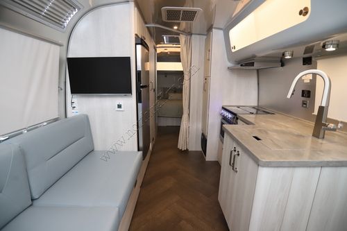 2026 Airstream International 27FB