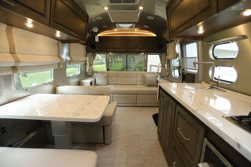 2026 Airstream Classic 30RB