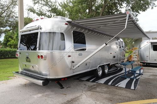 2026 Airstream Classic 30RB